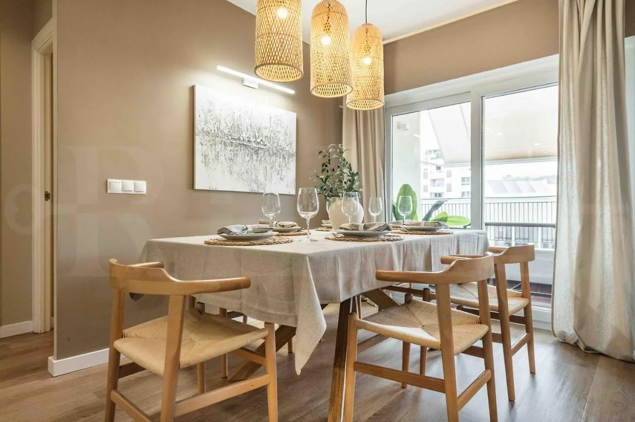 Gorgeous Apartment With Balcony - Center By Rems Malaga Spain