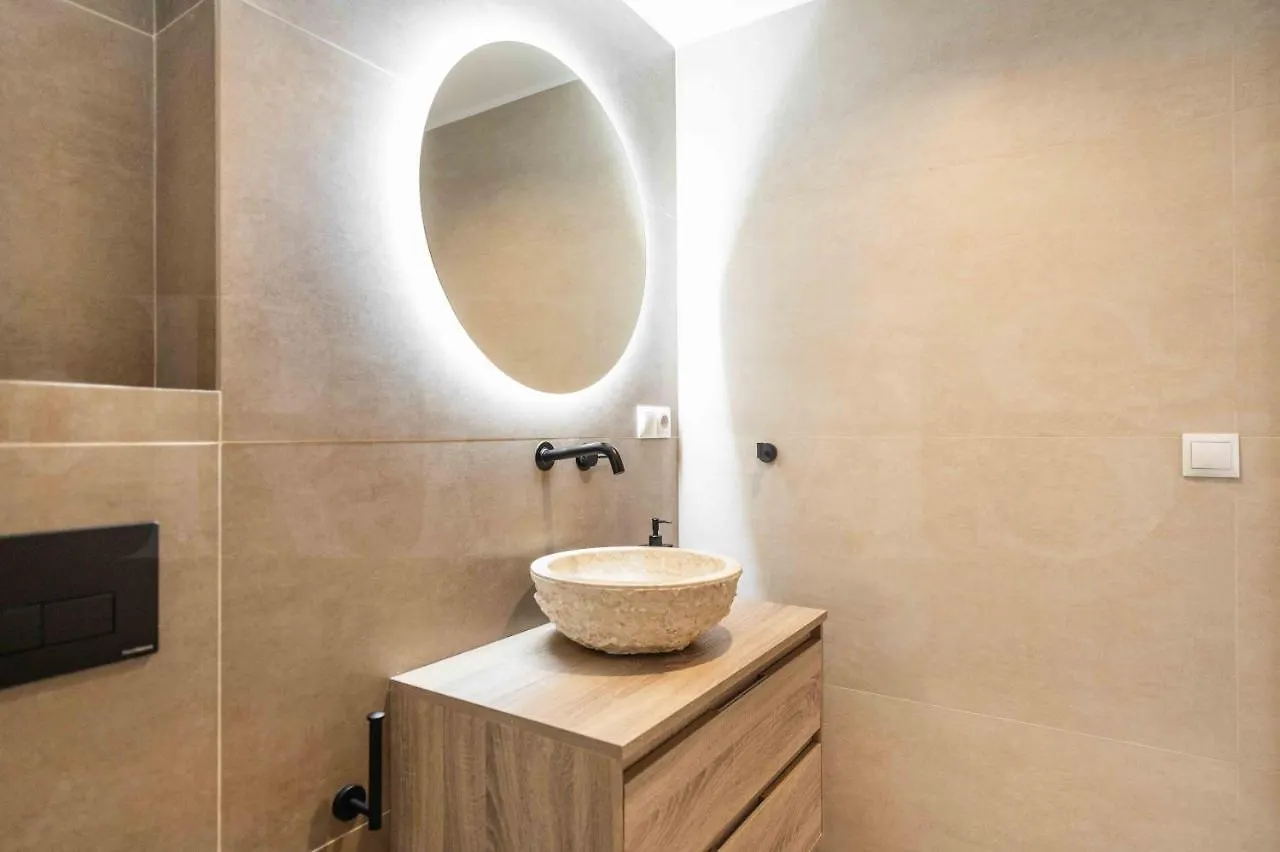 Gorgeous Apartment With Balcony - Center By Rems Malaga