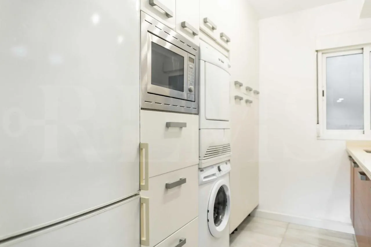 Gorgeous Apartment With Balcony - Center By Rems Malaga