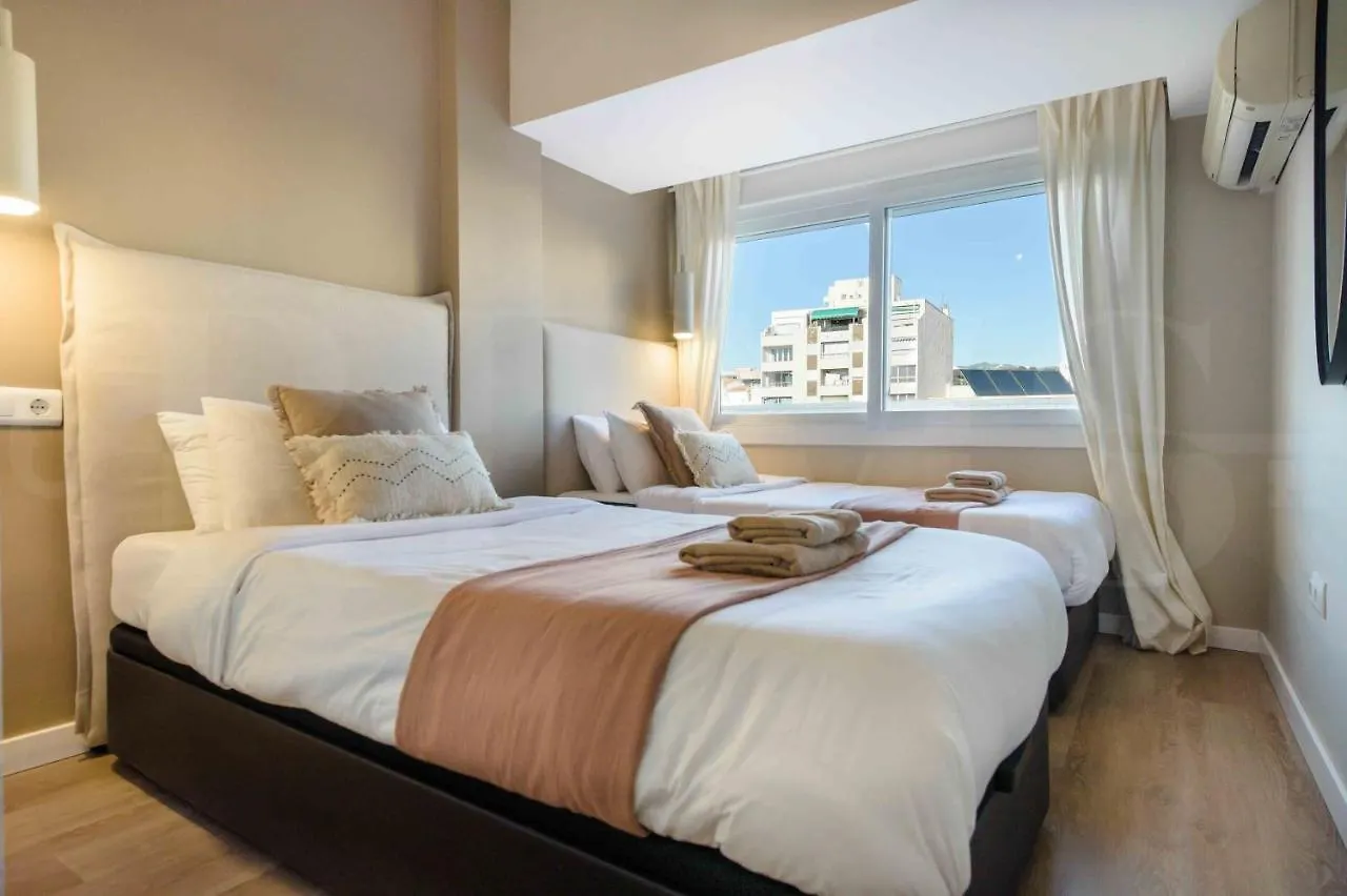 Gorgeous Apartment With Balcony - Center By Rems Malaga