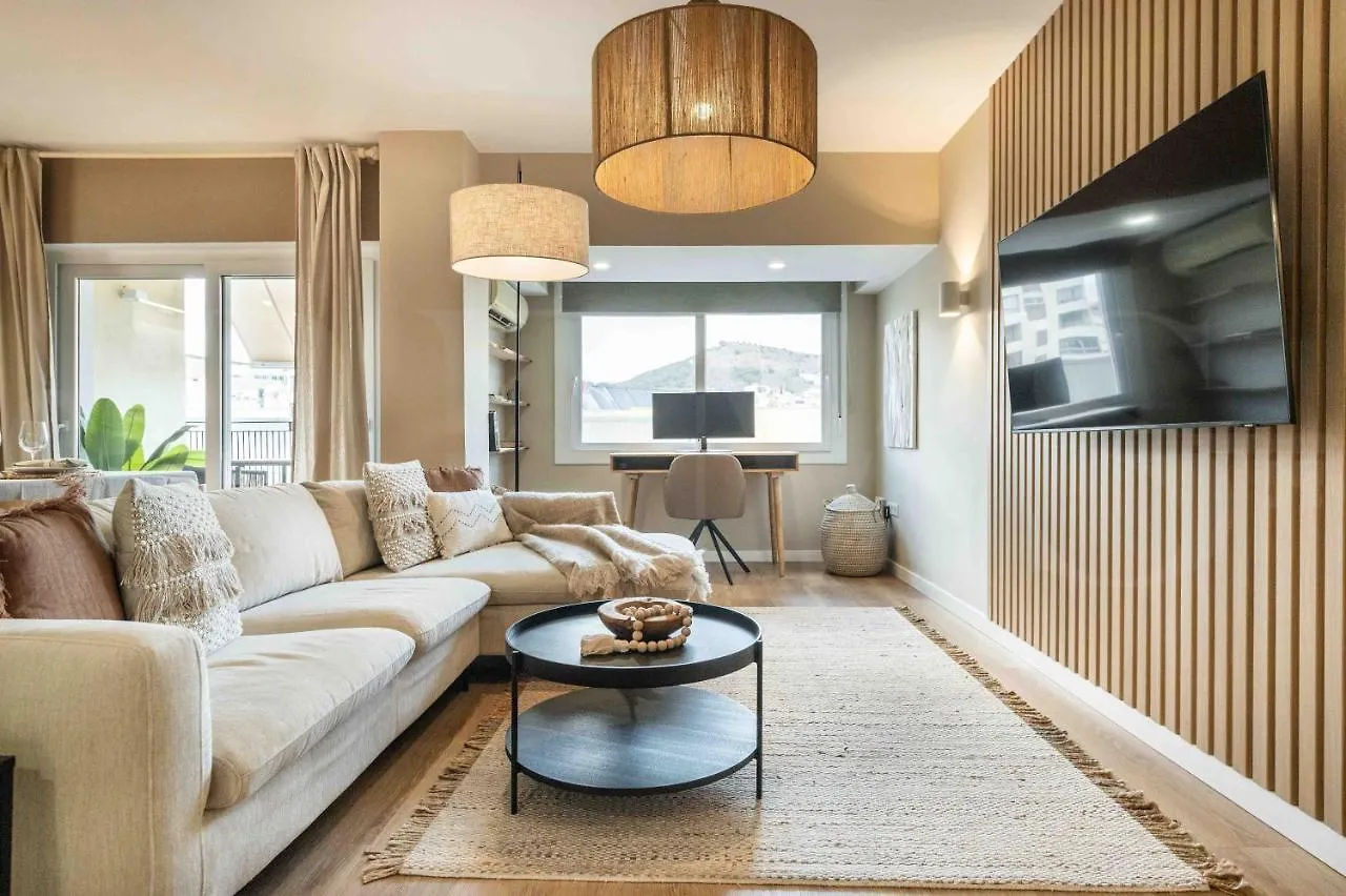 Gorgeous Apartment With Balcony - Center By Rems Málaga Spanien