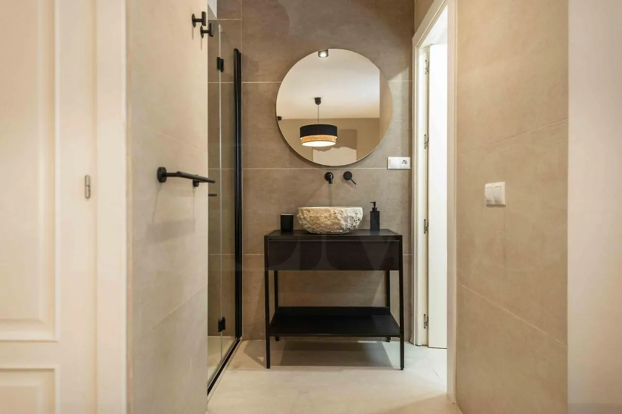 Gorgeous Apartment With Balcony - Center By Rems Málaga